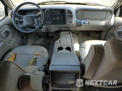 Zdjęcie 8 z 12 samochodu: 1999 GMC SUBURBAN K2500 VIN:1GDGK26J6XJ777755 - miniatura