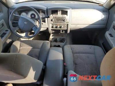 Zdjęcie 8 z 12 samochodu: 2007 DODGE DAKOTA QUAD SLT VIN:1D7HW48P27S171508 - miniatura