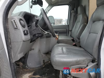 Zdjęcie 7 z 13 samochodu: 2023 FORD ECONOLINE E350 SUPER DUTY CUTAWAY VAN VIN:1FDWE3FK4PDD13704 - miniatura