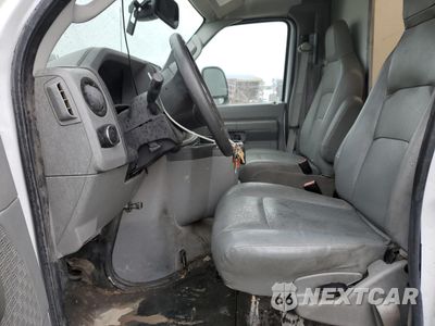 Zdjęcie 7 z 13 samochodu: 2023 FORD ECONOLINE E350 SUPER DUTY CUTAWAY VAN VIN:1FDWE3FK4PDD13704 - miniatura