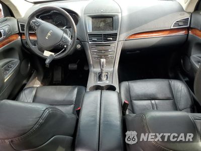 Zdjęcie 8 z 13 samochodu: 2013 LINCOLN MKT VIN:2LMHJ5AT7DBL50249 - miniatura