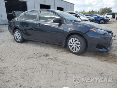 Czwarte zdjęcie samochodu z boku: 2018 TOYOTA COROLLA L VIN:5YFBURHE4JP797393 - miniatura