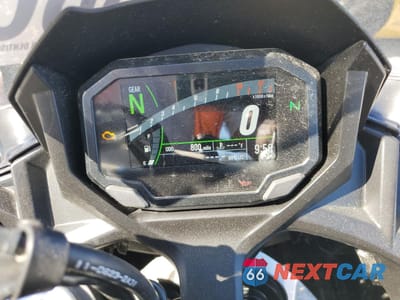 Zdjęcie 7 z 10 samochodu: 2022 KAWASAKI EX650 N VIN:ML5EXEN19NDA72425 - miniatura