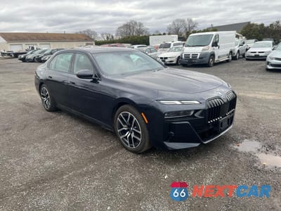 2024 BMW 750 XE WBA43EH09RCP94340 - główne zdjęcie licytacji z USA - miniatura