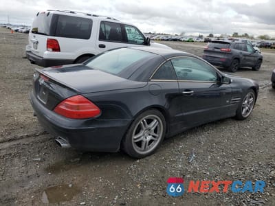 Trzecie zdjęcie samochodu z tyłu: 2004 MERCEDES-BENZ SL 500 VIN:WDBSK75F14F082802 - miniatura