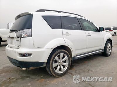 Trzecie zdjęcie samochodu z tyłu: 2010 MITSUBISHI OUTLANDER XLS VIN:JA4JS4AX4AZ002262 - miniatura