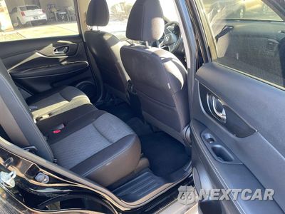 Zdjęcie 6 z 10 samochodu: 2017 NISSAN ROGUE S VIN:JN8AT2MV1HW012314 - miniatura