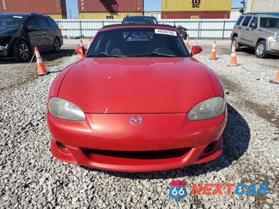 Piąte zdjęcie samochodu w środku: 2004 MAZDA MX-5 MIATA SPEED VIN:JM1NB354940408273 - miniatura