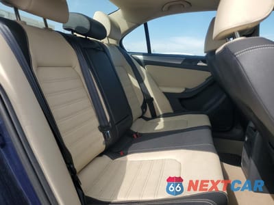 Zdjęcie 10 z 12 samochodu: 2012 VOLKSWAGEN JETTA SEL VIN:3VWLP7AJ3CM425123 - miniatura