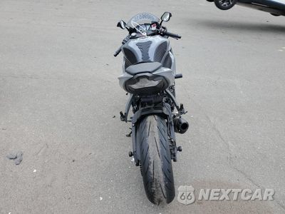 Czwarte zdjęcie samochodu z boku: 2019 KAWASAKI ZX636 K VIN:JKBZXJG14KA001341 - miniatura
