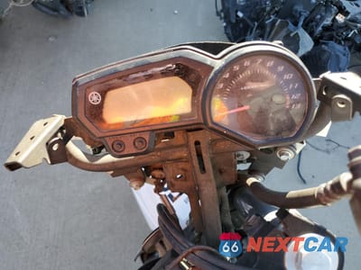 Zdjęcie 7 z 8 samochodu: 2009 YAMAHA FZ6 R VIN:JYARJ18E49A000354 - miniatura