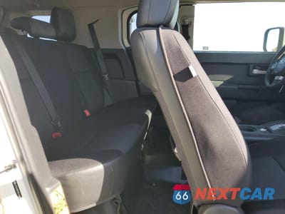 Zdjęcie 11 z 15 samochodu: 2012 TOYOTA FJ CRUISER VIN:JTEBU4BF8CK147645 - miniatura