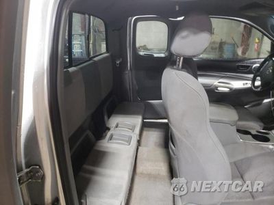 Zdjęcie 10 z 12 samochodu: 2005 TOYOTA TACOMA ACCESS CAB VIN:5TEUU42N75Z051234 - miniatura