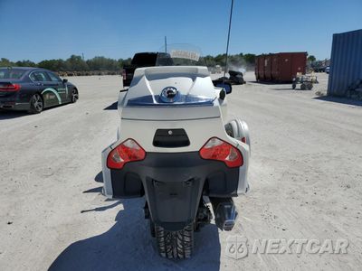 Czwarte zdjęcie samochodu z boku: 2015 CAN-AM SPYDER ROADSTER RT VIN:2BXNBDD27FV006581 - miniatura