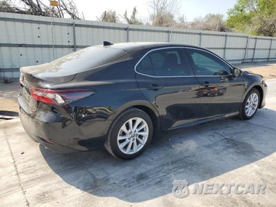 Trzecie zdjęcie samochodu z tyłu: 2024 TOYOTA CAMRY LE VIN:4T1C11AK4RU258085 - miniatura
