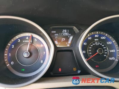Zdjęcie 9 z 12 samochodu: 2011 HYUNDAI ELANTRA GLS VIN:KMHDH4AE9BU095032 - miniatura