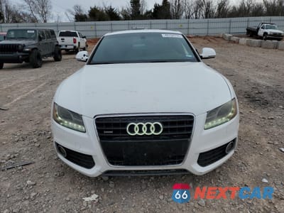 Piąte zdjęcie samochodu w środku: 2009 AUDI A5 QUATTRO VIN:WAUDK78T39A036434 - miniatura