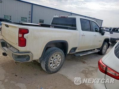 Trzecie zdjęcie samochodu z tyłu: 2023 CHEVROLET C2500 SILV VIN:1GC1YNE79TF209311 - miniatura