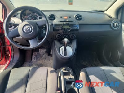 Zdjęcie 8 z 12 samochodu: 2012 MAZDA MAZDA2 VIN:JM1DE1KY3C0143640 - miniatura