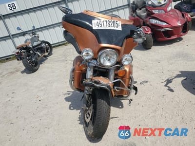 Drugie zdjęcie samochodu z przodu: 2008 HARLEY-DAVIDSON FLHTCUI 105TH ANNIVERSARY EDITION VIN:1HD1FC4458Y604687 - miniatura