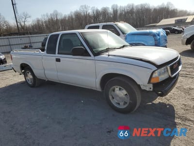 Czwarte zdjęcie samochodu z boku: 2003 GMC SONOMA VIN:1GTCS19X938173776 - miniatura