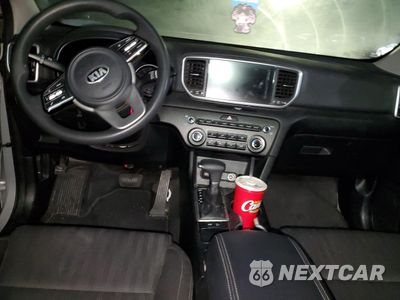 Zdjęcie 8 z 12 samochodu: 2021 KIA SPORTAGE LX VIN:KNDPM3AC3M7895249 - miniatura