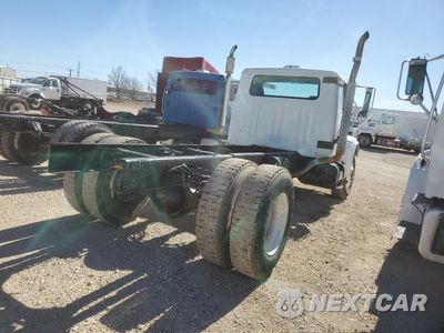 Czwarte zdjęcie samochodu z boku: 2001 INTERNATIONAL 4000 4900 VIN:1HTSDAAN81H327569 - miniatura