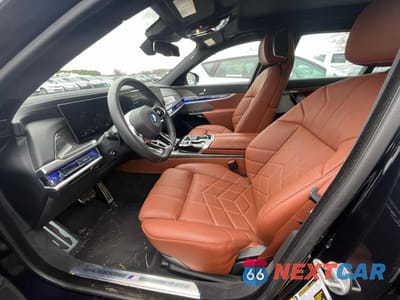 Piąte zdjęcie samochodu w środku: 2024 BMW 750 XE VIN:WBA43EH09RCP94340 - miniatura