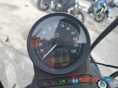 Zdjęcie 7 z 10 samochodu: 2017 HARLEY-DAVIDSON XL883 IRON 883 VIN:1HD4LE210HC425609 - miniatura