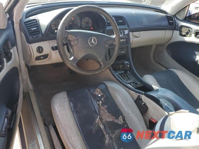 Zdjęcie 8 z 14 samochodu: 2002 MERCEDES-BENZ CLK 430 VIN:WDBLJ70G82T103991 - miniatura