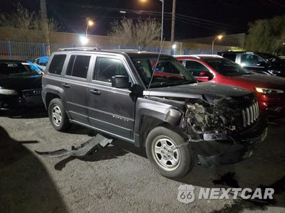 Czwarte zdjęcie samochodu z boku: 2016 JEEP PATRIOT SP VIN:1C4NJPBA4G0693675 - miniatura