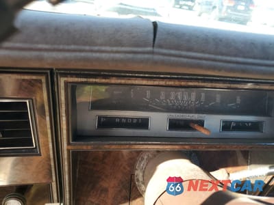 Zdjęcie 9 z 12 samochodu: 1984 OLDSMOBILE DELTA 88 ROYALE BROUGHAM VIN:1G3AY69YXE9725875 - miniatura