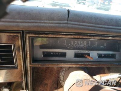 Zdjęcie 9 z 12 samochodu: 1984 OLDSMOBILE DELTA 88 ROYALE BROUGHAM VIN:1G3AY69YXE9725875 - miniatura