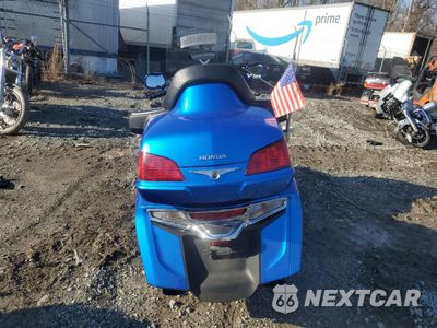 Czwarte zdjęcie samochodu z boku: 2013 HONDA GL1800 G VIN:JH2SC68G1DK100579 - miniatura