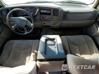 Zdjęcie 8 z 15 samochodu: 2003 GMC YUKON VIN:1GKEC13V93R271587 - miniatura