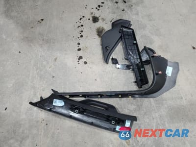 Zdjęcie 13 z 14 samochodu: 2023 CHEVROLET TAHOE C1500 VIN:1GNSCLED9PR175129 - miniatura