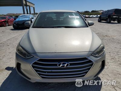 Piąte zdjęcie samochodu w środku: 2018 HYUNDAI ELANTRA SEL VIN:KMHD84LF4JU590551 - miniatura