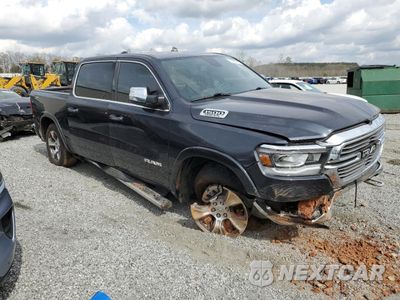 Czwarte zdjęcie samochodu z boku: 2020 RAM 1500 LARAMIE VIN:1C6SRFJTXLN419546 - miniatura