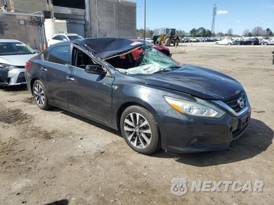 Czwarte zdjęcie samochodu z boku: 2017 NISSAN ALTIMA 2.5 VIN:1N4AL3AP7HC284705 - miniatura