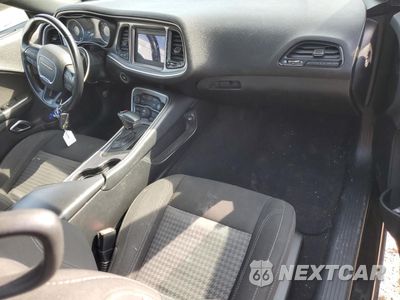 Zdjęcie 8 z 13 samochodu: 2020 DODGE CHALLENGER SXT VIN:2C3CDZAGXLH222356 - miniatura