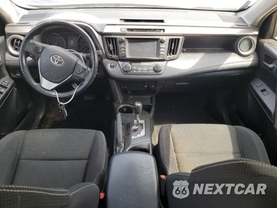 Zdjęcie 8 z 16 samochodu: 2017 TOYOTA RAV4 XLE VIN:JTMWFREV5HJ707554 - miniatura