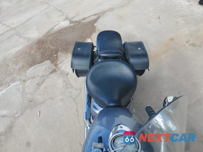 Piąte zdjęcie samochodu w środku: 2003 YAMAHA XVS1100 A VIN:JYAVP11EX3A035043 - miniatura