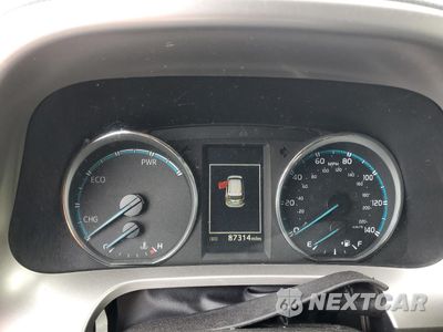 Zdjęcie 9 z 15 samochodu: 2018 TOYOTA RAV4 HV LIMITED VIN:JTMDJREV8JD181026 - miniatura