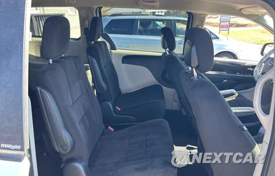 Zdjęcie 6 z 11 samochodu: 2012 DODGE GRAND CARAVAN SE VIN:2C4RDGBG7CR272117 - miniatura