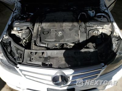 Zdjęcie 11 z 12 samochodu: 2013 MERCEDES-BENZ C 300 4MATIC VIN:WDDGF8AB5DR282140 - miniatura