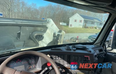 Zdjęcie 9 z 11 samochodu: 2013 VOLVO VN VNM VIN:4V4MC9EH6DN136951 - miniatura