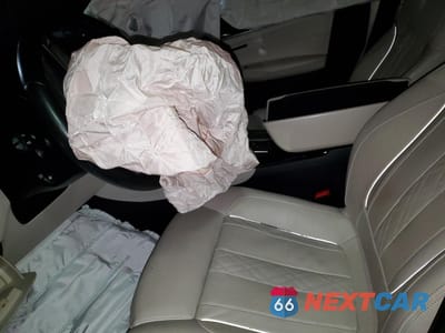 Zdjęcie 7 z 12 samochodu: 2018 BMW M550XI VIN:WBAJB9C55JG463848 - miniatura