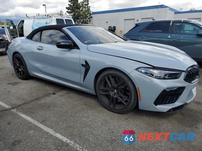 Czwarte zdjęcie samochodu z boku: 2025 BMW M8 VIN:WBSDZ0C06SCS32454 - miniatura