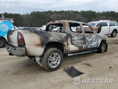 Trzecie zdjęcie samochodu z tyłu: 2015 TOYOTA TACOMA DOUBLE CAB VIN:3TMLU4EN3FM179928 - miniatura