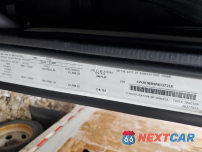 Zdjęcie 10 z 10 samochodu: 2023 VOLVO VNL SEMI TRUCK VIN:4V4NC9EH9PN337316 - miniatura